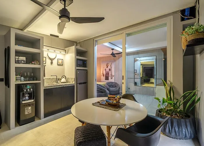 ヴィラ 111 - Romantic 1br In Batu Belig スミニャック